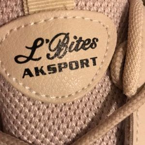l bites ak sport shoes